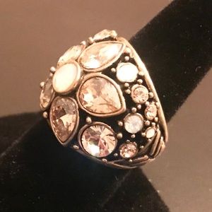 Signed Heidi Daus Crystal floral cocktail ring sz7